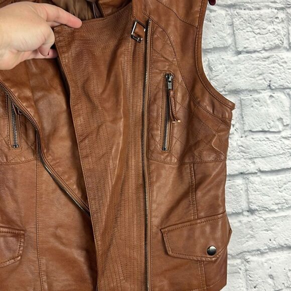 Chelsea & Violet Moto Biker Vest Cognac Faux Leather Size Large Buckle Collar - Picture 4 of 6